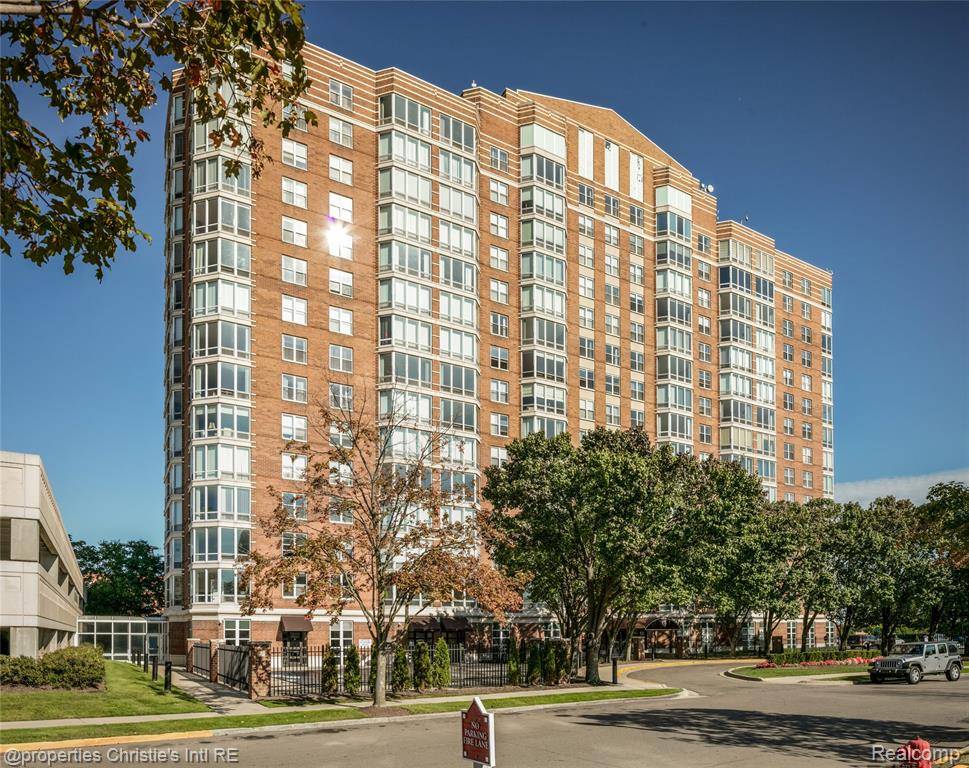250 E Harbortown 1012, Detroit, MI 48207