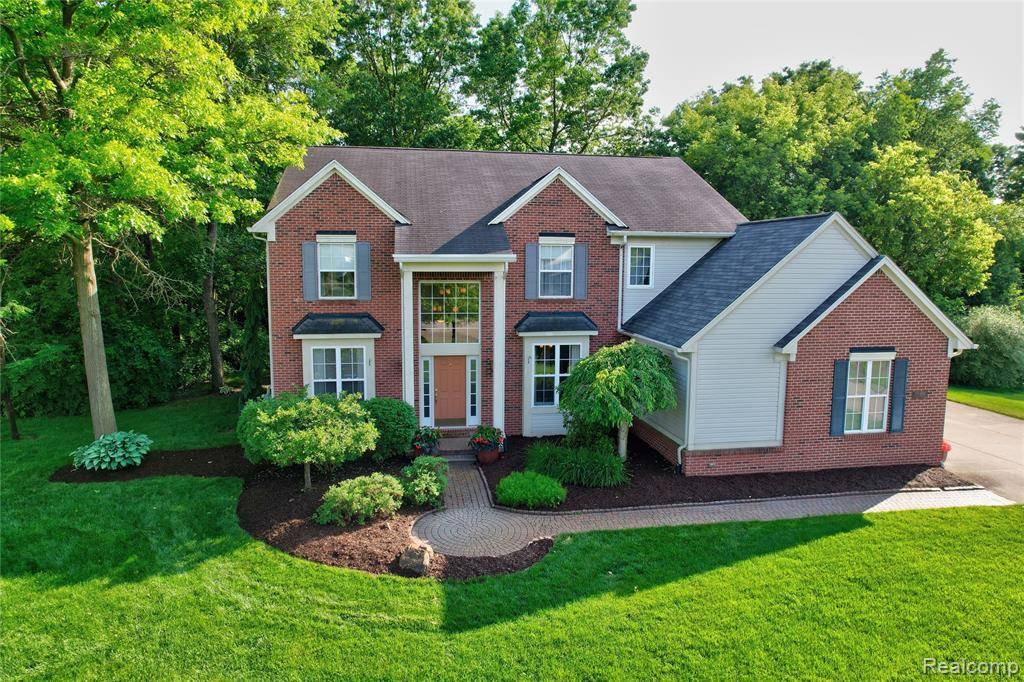 9589 Wellington Court, Springfield Twp, MI 48348
