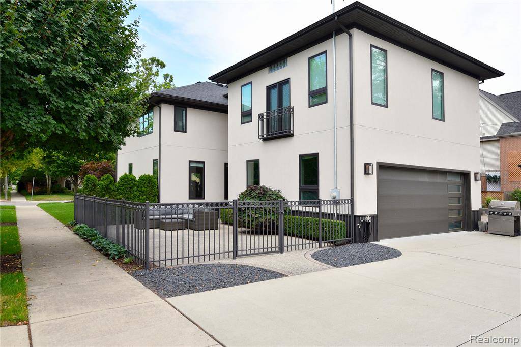 Birmingham, MI 48009,591 Wallace Street