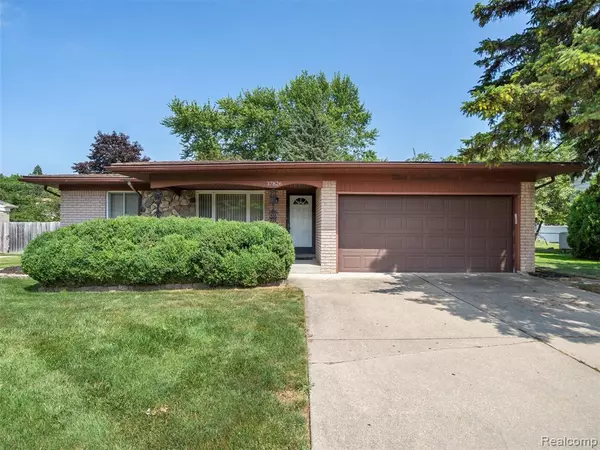 37826 Santa Anna Street, Clinton Twp, MI 48036