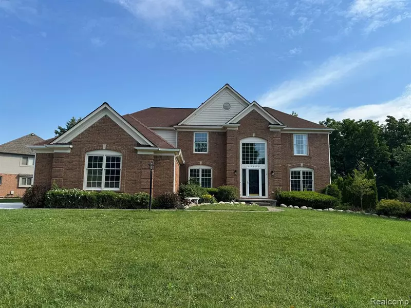 12180 HUNTERS CREEK Drive, Plymouth Twp, MI 48170