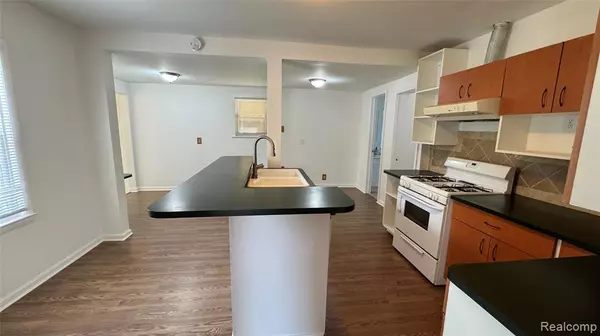 Troy, MI 48084,71 Cloveridge Drive