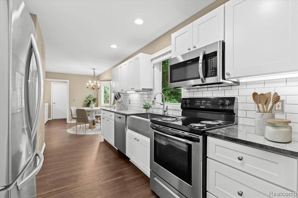 Farmington Hills, MI 48336,21291 Juniper Court
