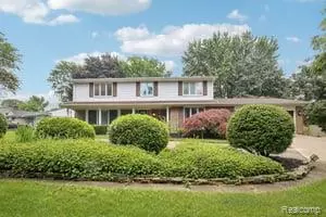 Grand Blanc, MI 48439,402 Thomas Lane