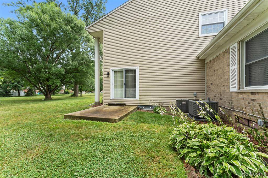Brownstown Twp, MI 48183,27093 Winchester Street 5