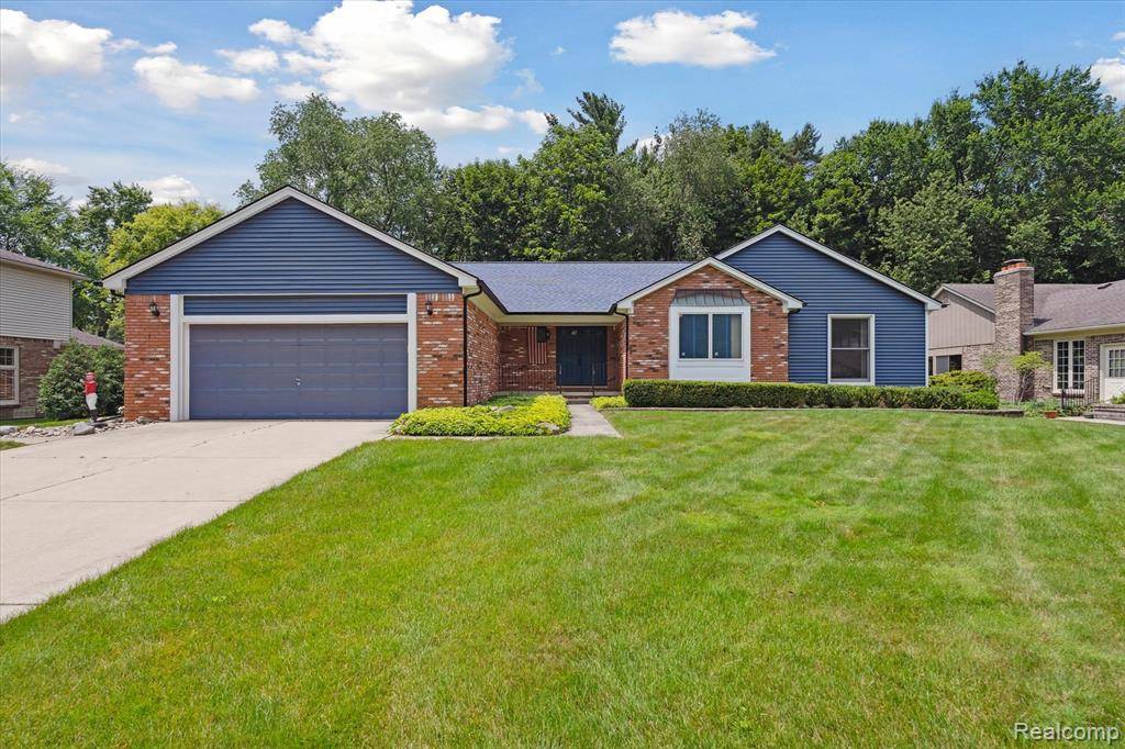 Rochester Hills, MI 48309,1726 Black Maple Drive