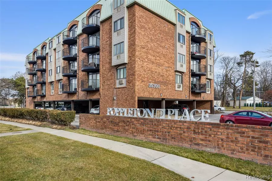 35300 Woodward Avenue, Birmingham, MI 48009