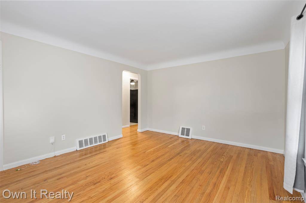 Dearborn, MI 48124,22951 Audette