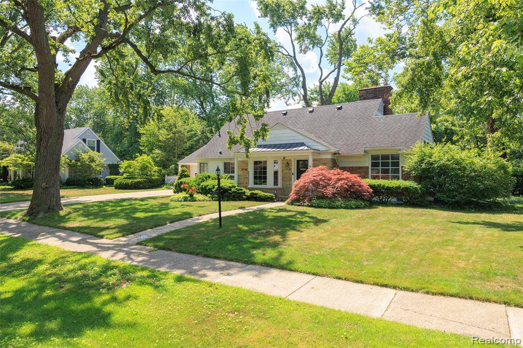 Beverly Hills Vlg, MI 48025,17501 Dunblaine Avenue