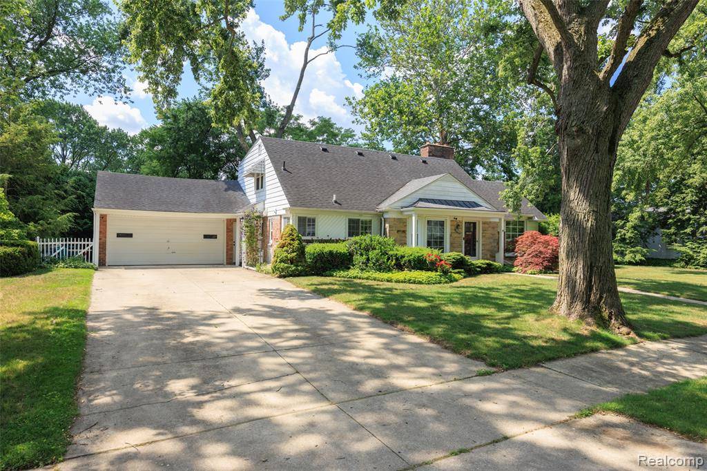 Beverly Hills Vlg, MI 48025,17501 Dunblaine Avenue