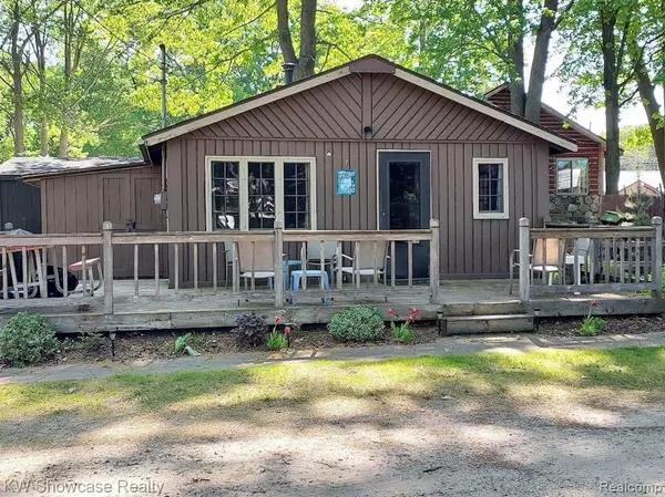 3974#7 W HOUGHTON LAKE Drive, Denton Twp, MI 48629