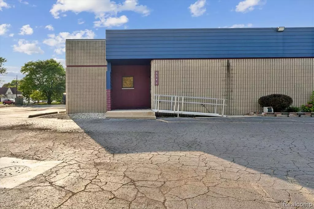 Wyandotte, MI 48192,3540 Biddle Avenue