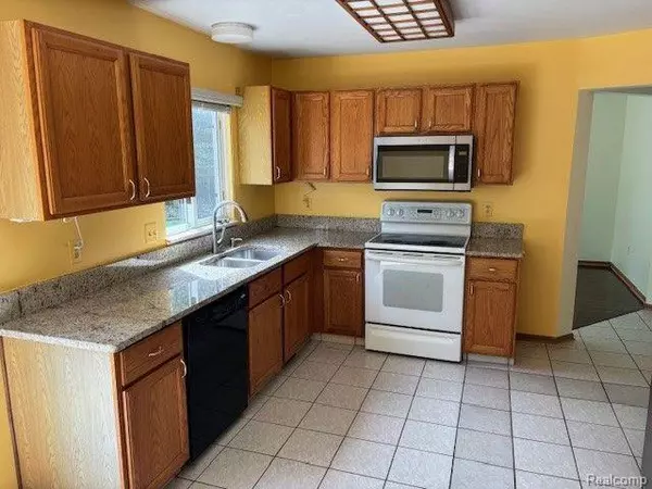 Waterford Twp, MI 48329,4210 Sunburst