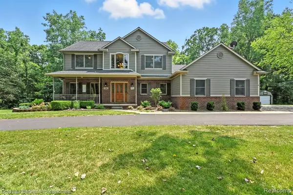 10261 Normonie Court, Saline, MI 48176