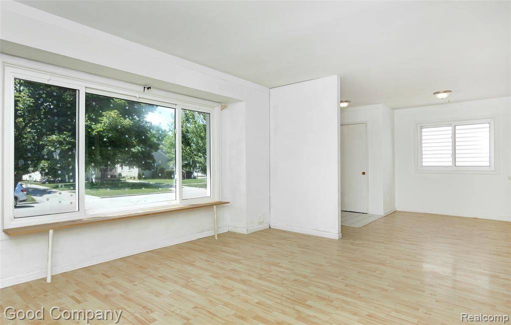 Madison Heights, MI 48071,26138 Dartmouth Street