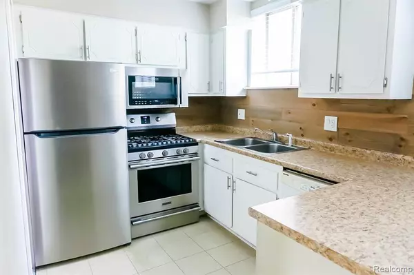 Sterling Heights, MI 48312,8201 Denwood Drive 1