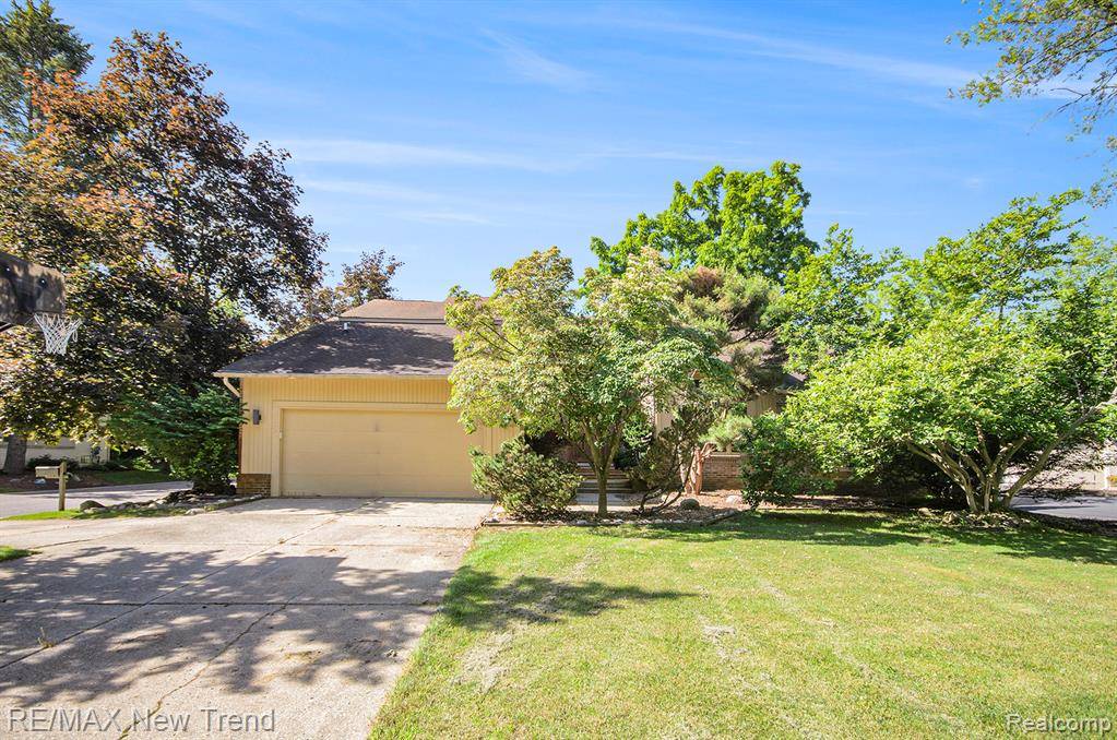 West Bloomfield Twp, MI 48324,3234 Pine Lake Road