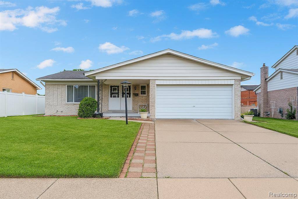 3942 Byrd Drive, Sterling Heights, MI 48310