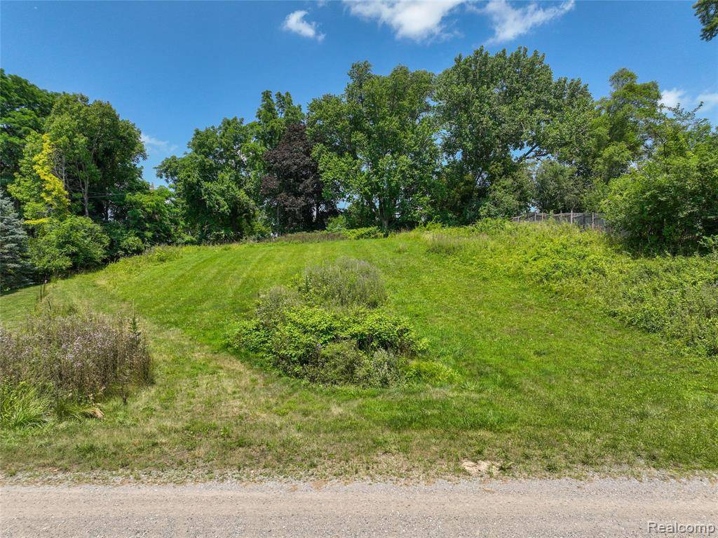 West Bloomfield Twp, MI 48322,3104 Spring Street