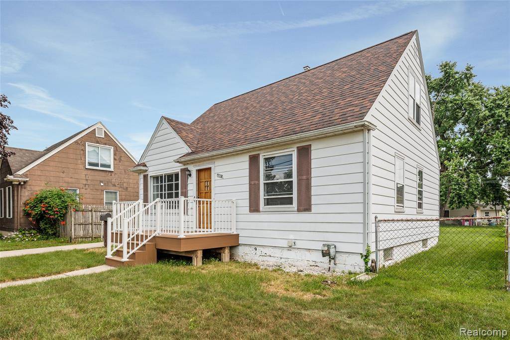 Roseville, MI 48066,15738 Frazho Road