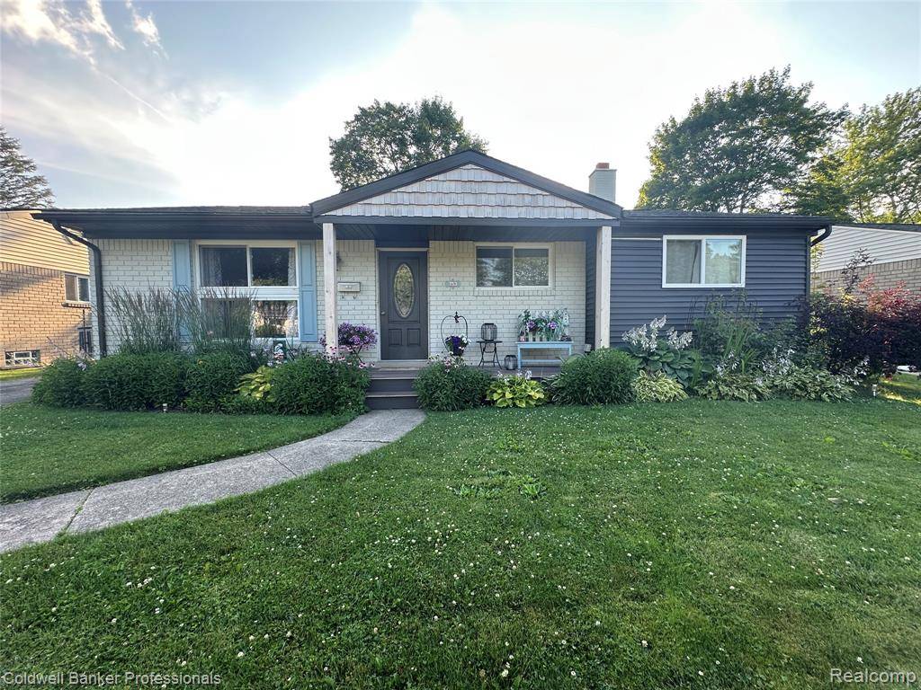753 Lincoln Street, Lapeer, MI 48446