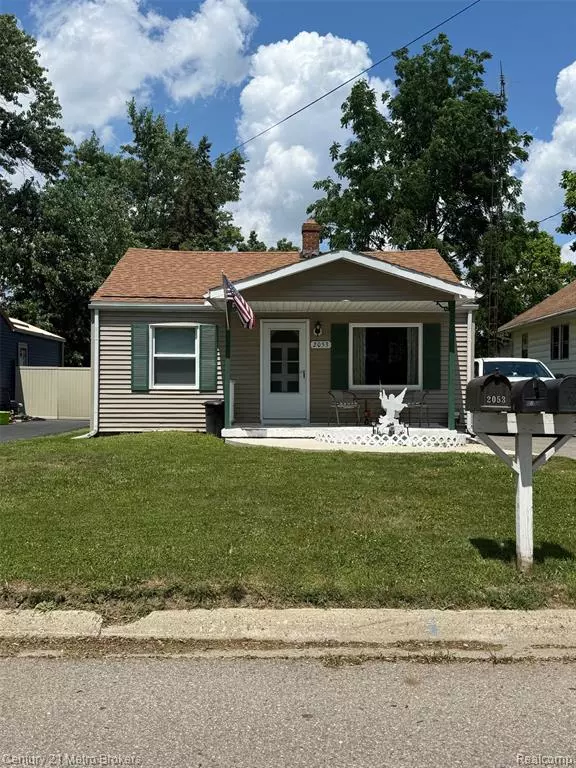 2053 E Whittemore Avenue, Burton, MI 48529