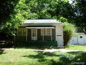 196 N Stiles Road, Ludington, MI 49431