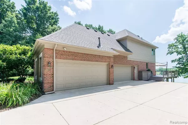 Brighton Twp, MI 48380,3166 Beach Lake Drive W