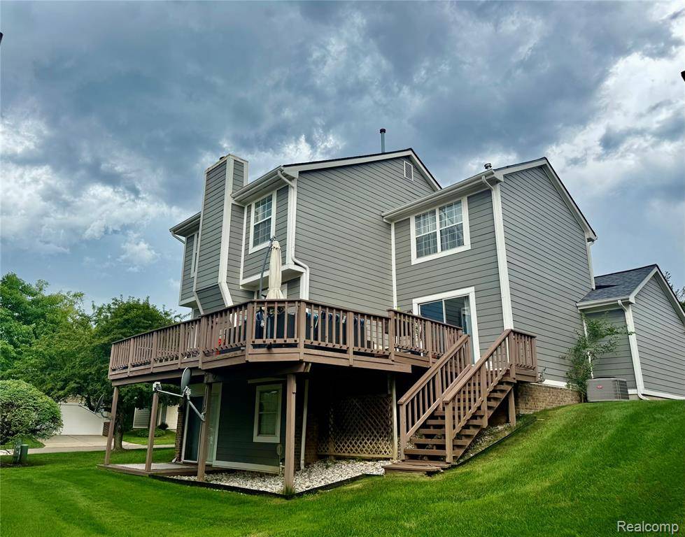 31199 Columbia Drive, Novi, MI 48377