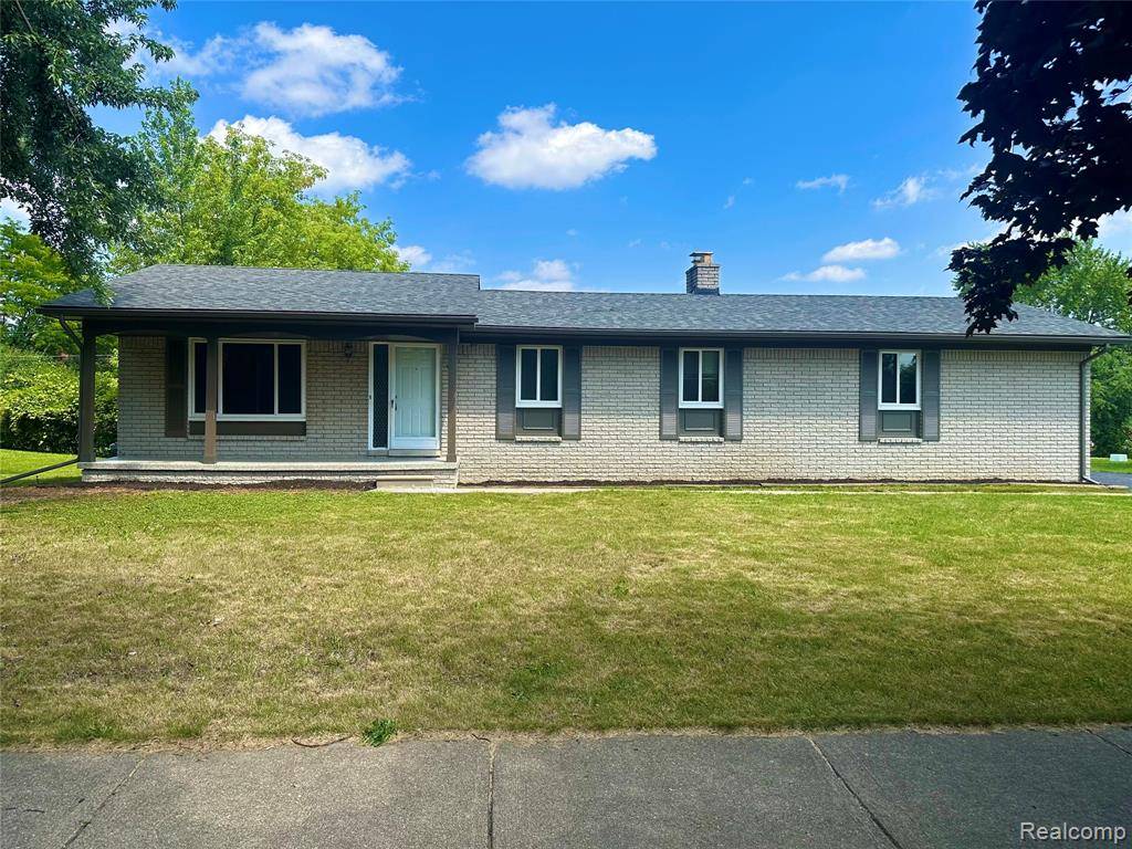 25274 Middlebelt Road, Farmington, MI 48336