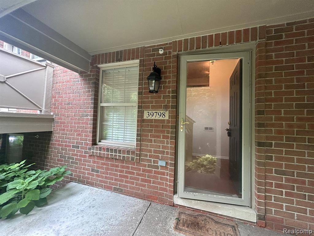 Northville Twp, MI 48168,39798 ROCKCREST Circle