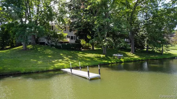 White Lake Twp, MI 48386,10420 Cedar Point Drive