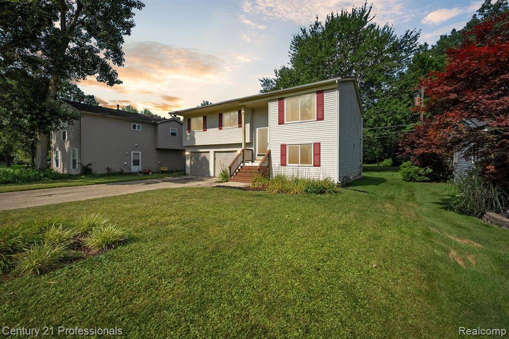 1605 N Hanlon Street, Westland, MI 48185