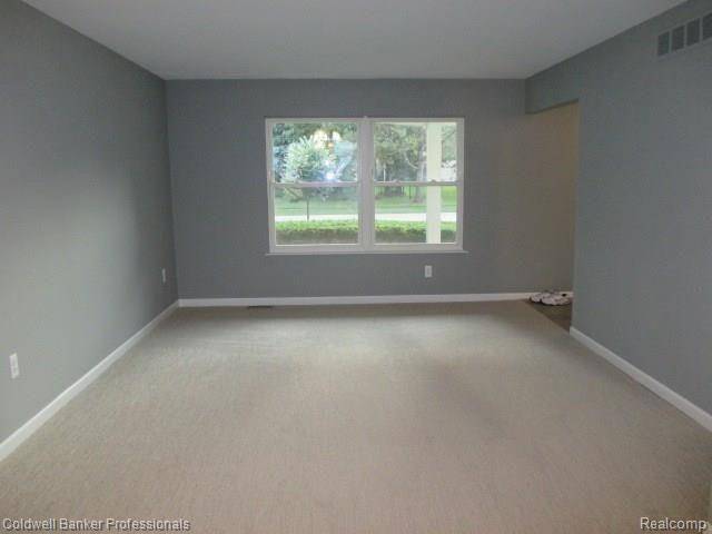 Troy, MI 48085,4474 Holly Drive