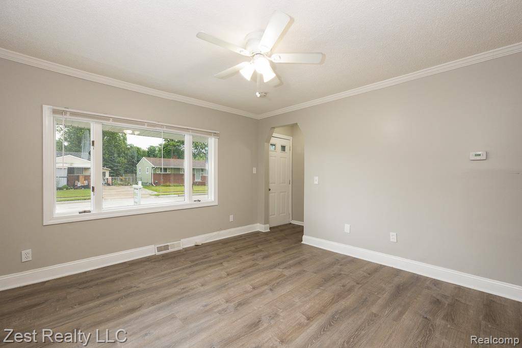 Roseville, MI 48066,26811 Blumfield Street
