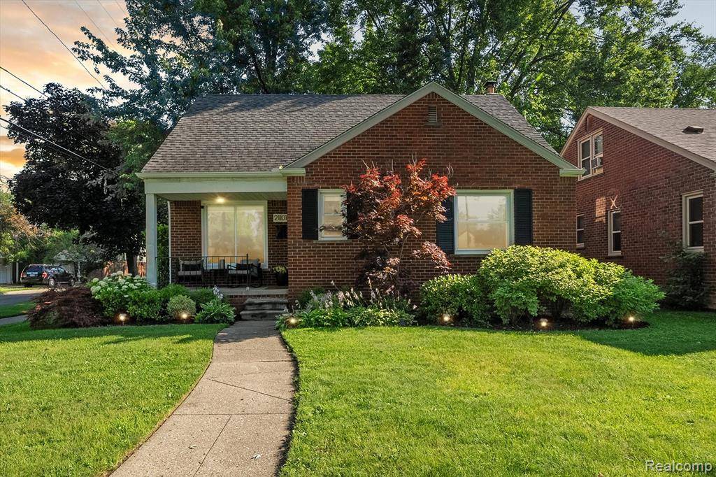 21101 Norwood Drive, Harper Woods, MI 48225