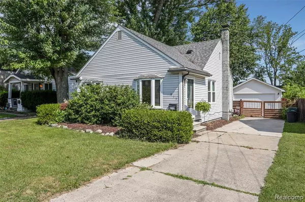 813 Goodale Avenue, Clawson, MI 48017