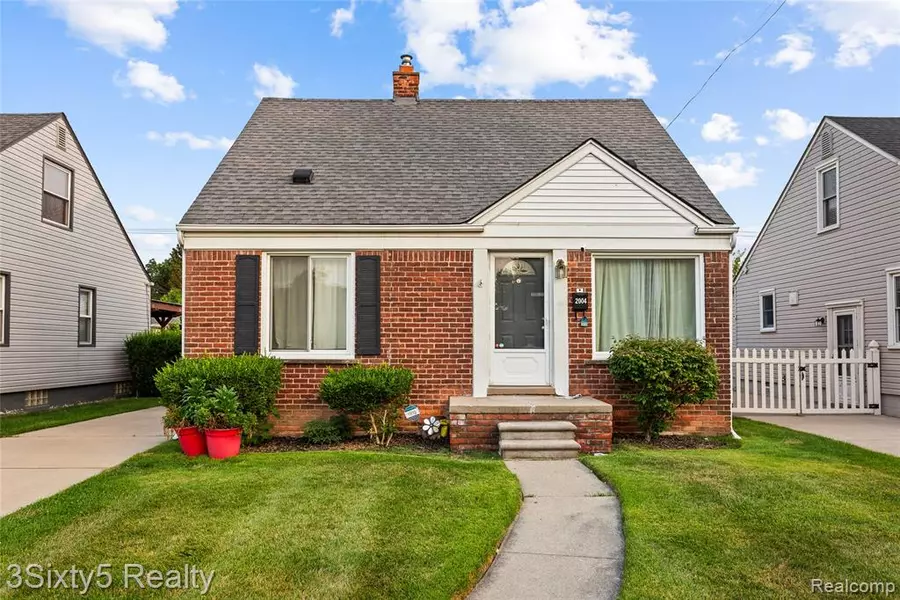 2004 Chestnut Street, Dearborn, MI 48124