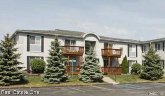 1762 Fort Street 27, Trenton, MI 48183