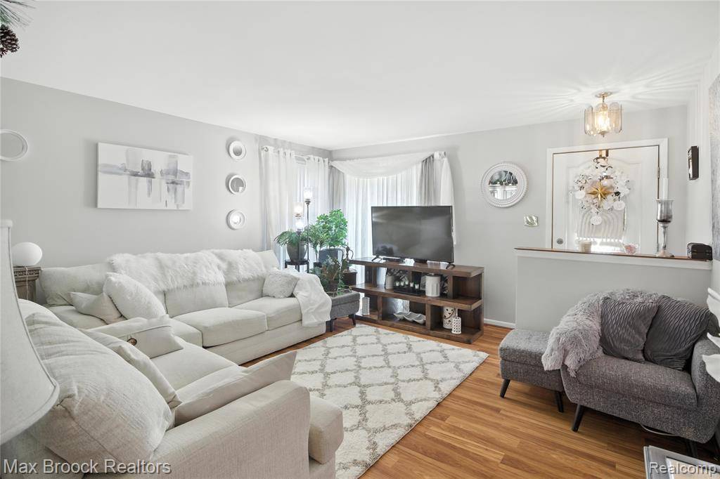 Madison Heights, MI 48071,1383 Moulin Avenue