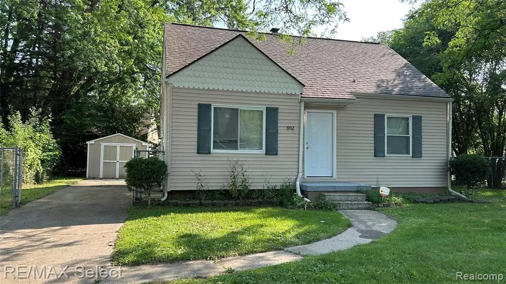 1902 Crestbrook Lane, Flint, MI 48507