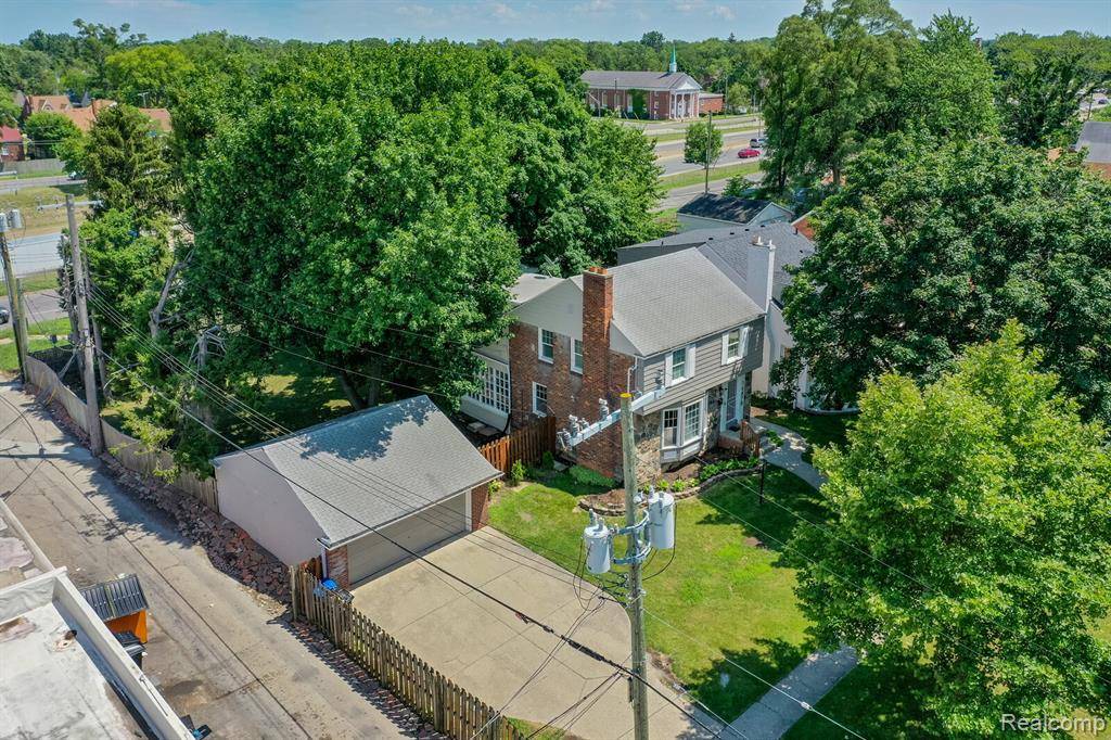 Detroit, MI 48219,16878 Ashton Avenue