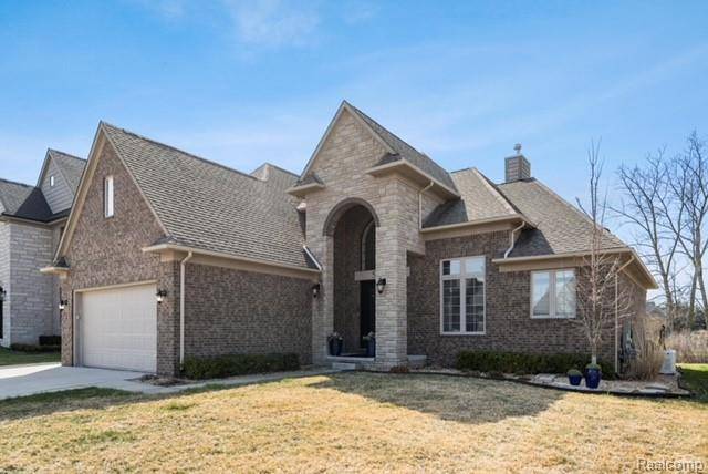 54623 Lawson Creek Drive, Utica, MI 48316