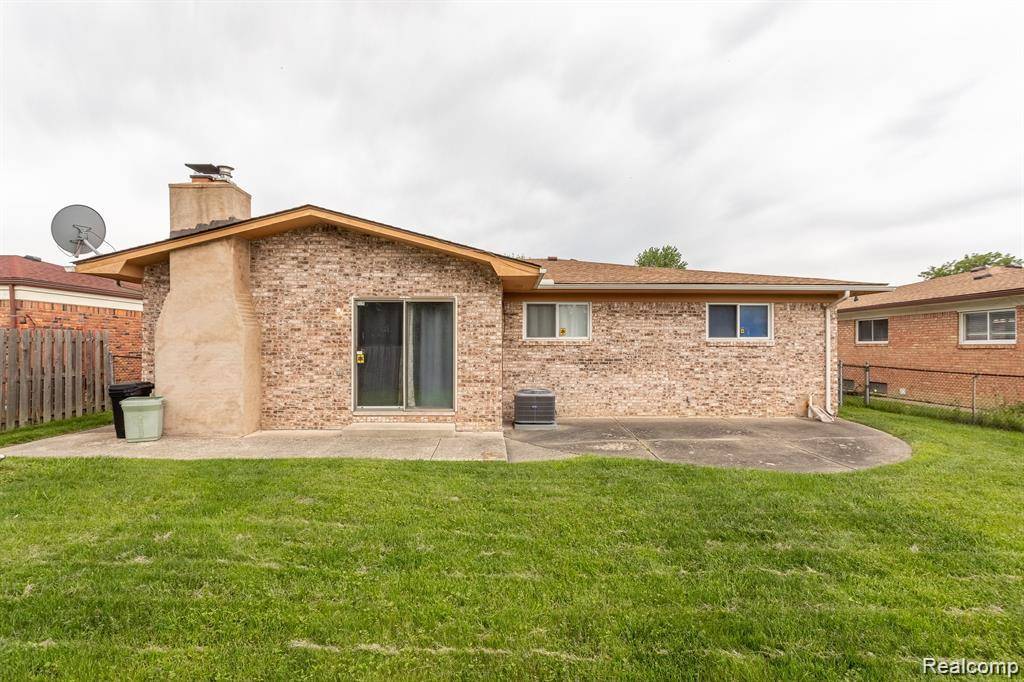 Sterling Heights, MI 48310,38576 Cottonwood Drive