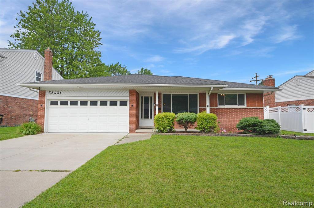 33431 Groth Drive, Sterling Heights, MI 48312