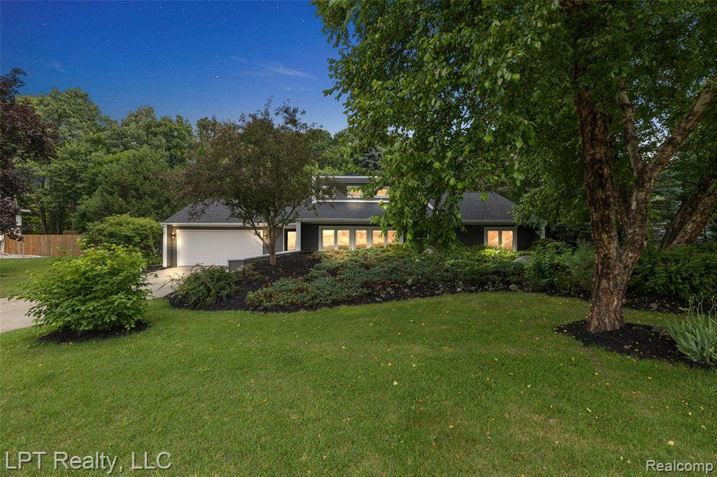 2381 Solarwood Drive, Davison, MI 48423