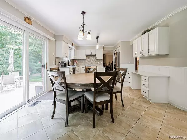 Farmington Hills, MI 48331,28152 Secluded Lane