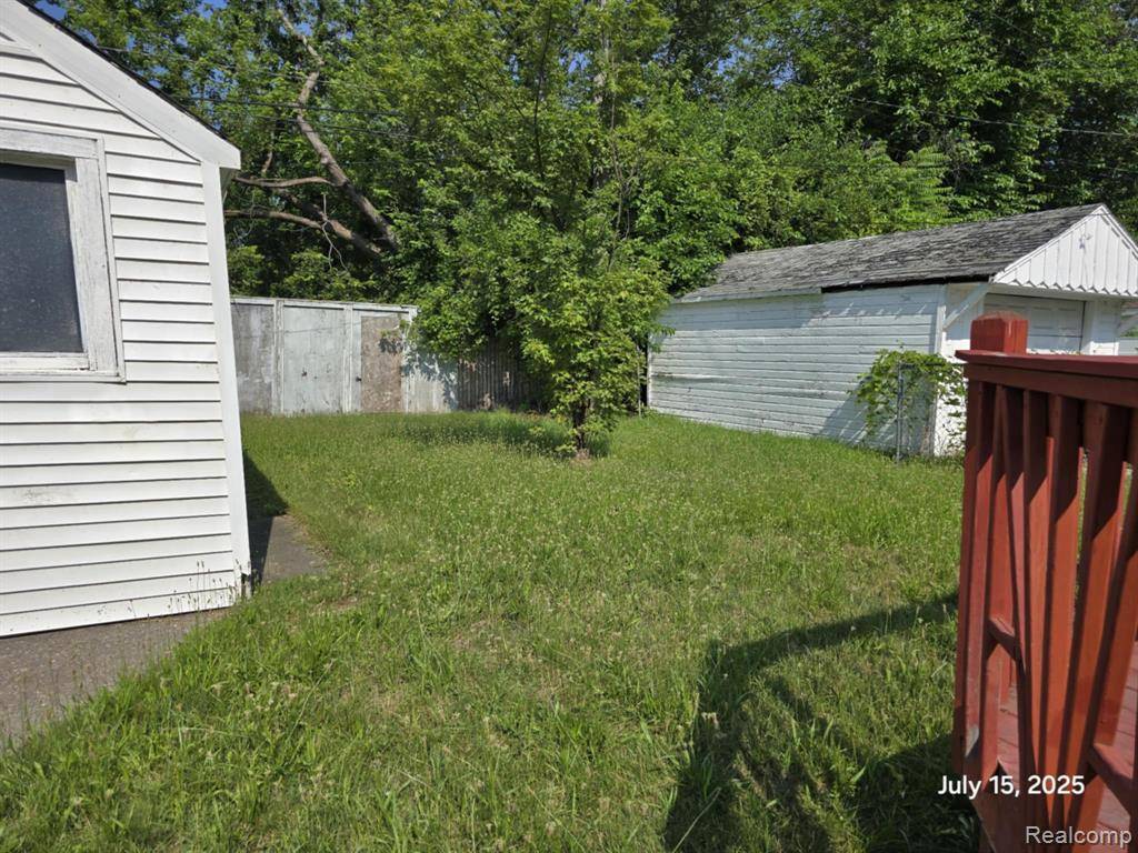 Detroit, MI 48205,19353 Strasburg Street