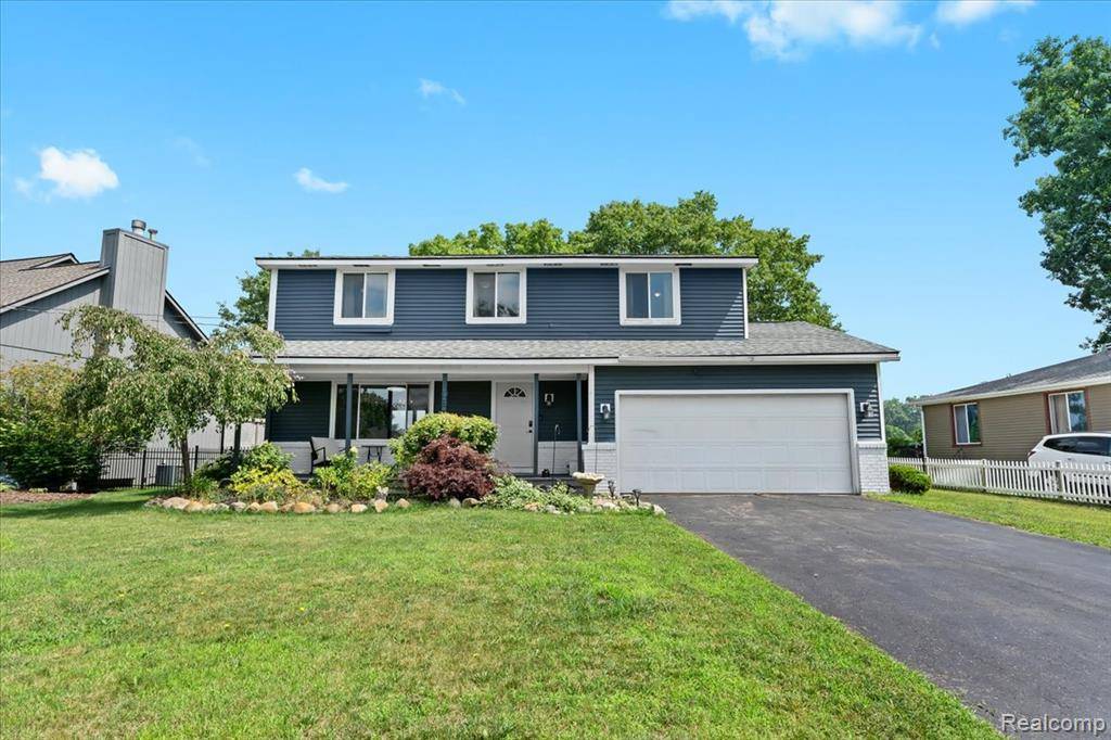 1084 Woodruff Lake Drive, Highland Twp, MI 48357