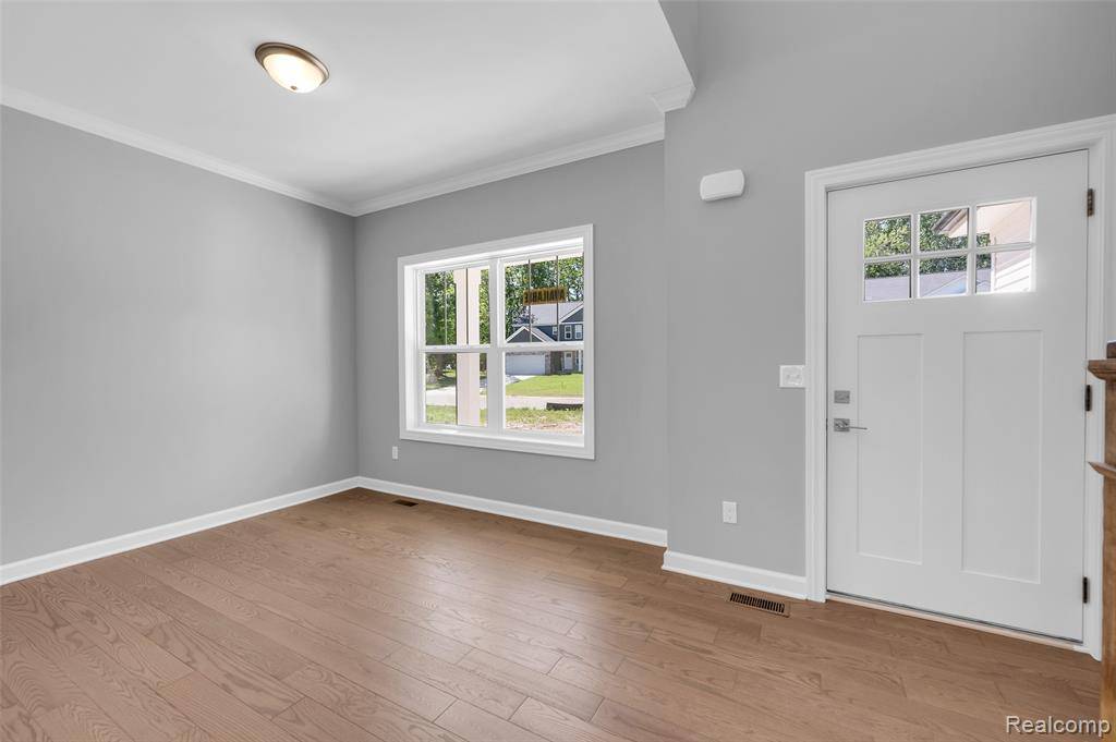 Grand Blanc, MI 48439,5224 Farmridge Lane
